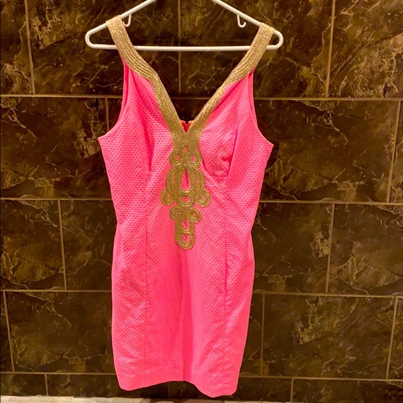Lilly Pulitzer Dresses & Skirts - Lilly Pulitzer pink dress with gold trim